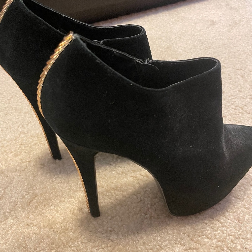 Steve Madden booties